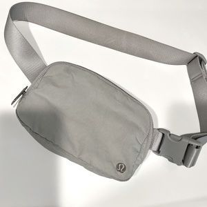Lululemon Everywhere Belt Bag 1L